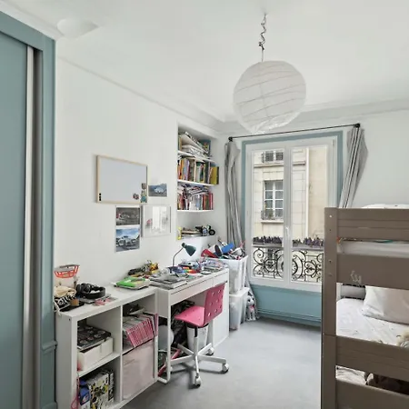 Apartment Grand 140m² A Deux Pas De La Tour Eiffel Paris